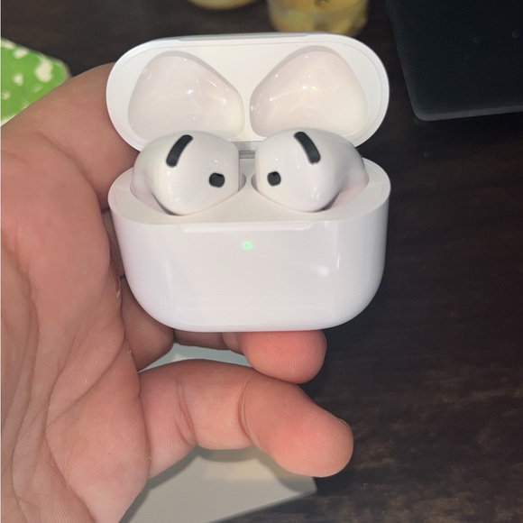 Apple AirPod 4